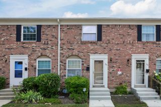 127 Tarryton Court W, 23D, Columbus, OH 43228