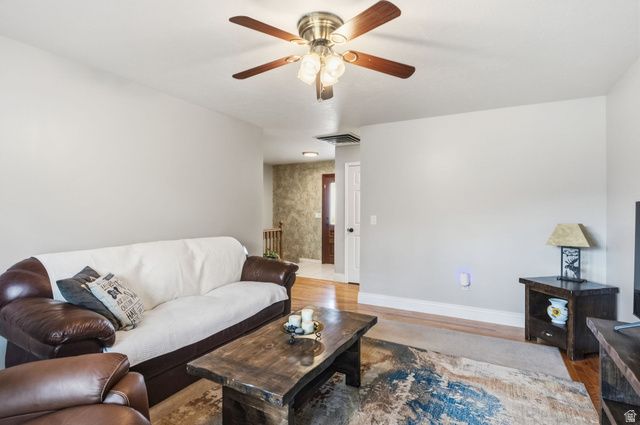 9477 S KIRKSIDE DR, South Jordan, UT 84009