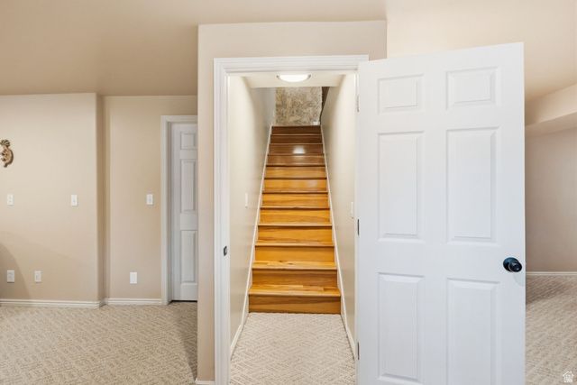 9477 S KIRKSIDE DR, South Jordan, UT 84009