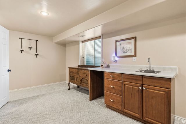 9477 S KIRKSIDE DR, South Jordan, UT 84009