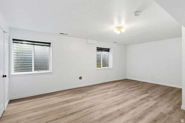 9477 S KIRKSIDE DR, South Jordan, UT 84009