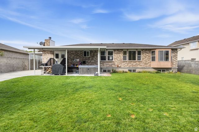 9477 S KIRKSIDE DR, South Jordan, UT 84009