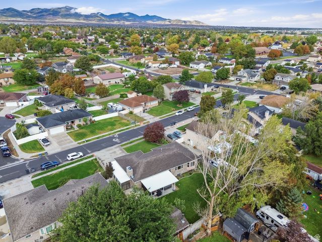 9477 S KIRKSIDE DR, South Jordan, UT 84009