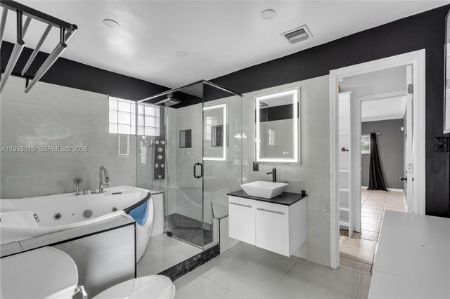 5730 SW 55th Street, Davie, FL 33314