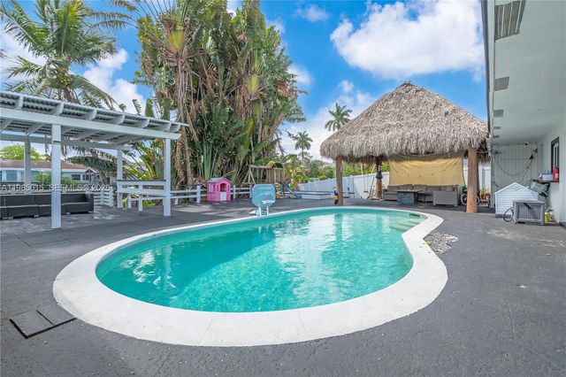5730 SW 55th Street, Davie, FL 33314