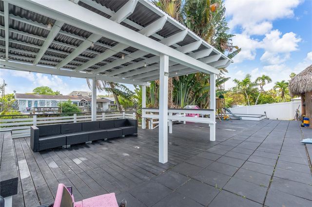 5730 SW 55th Street, Davie, FL 33314