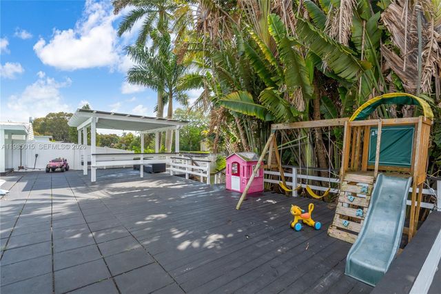 5730 SW 55th Street, Davie, FL 33314