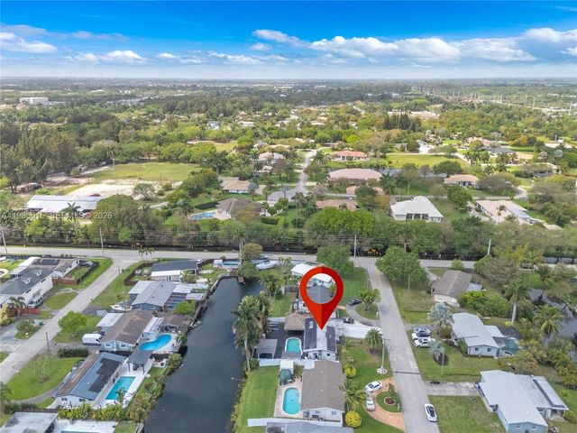 5730 SW 55th Street, Davie, FL 33314