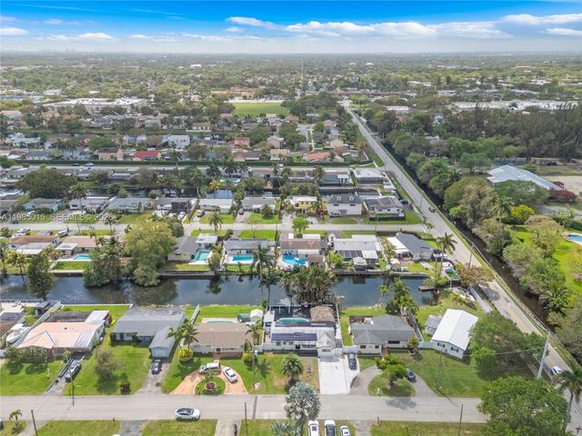 5730 SW 55th Street, Davie, FL 33314