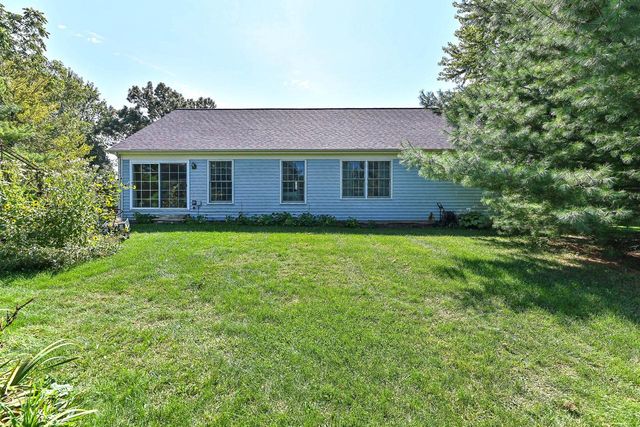 W5074 Hawk ROAD, Elkhorn, WI 53121