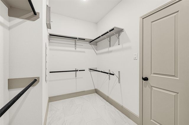 4723 Crest Hill Dr, Manvel, TX 77578