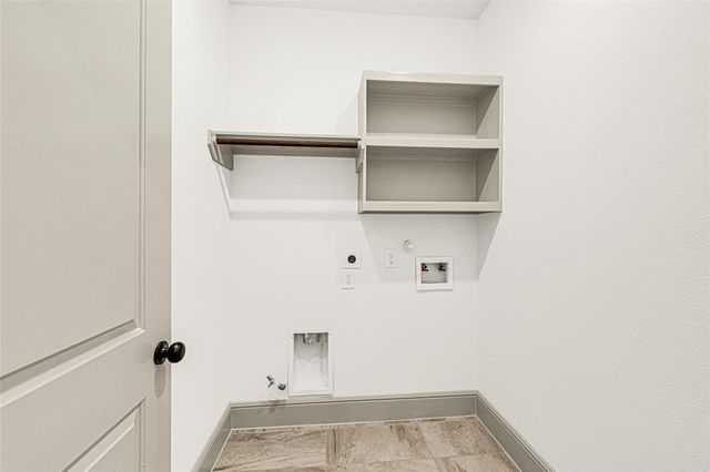 4723 Crest Hill Dr, Manvel, TX 77578