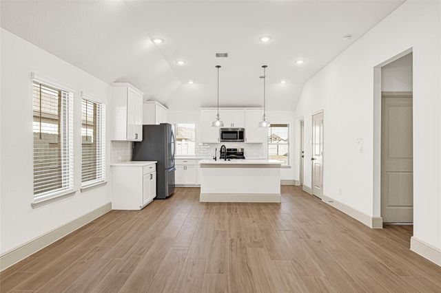 4723 Crest Hill Dr, Manvel, TX 77578