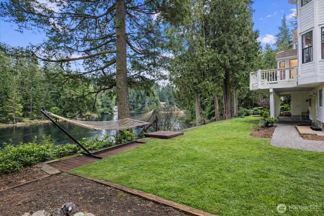 19524 230TH Avenue NE, Woodinville, WA 98077