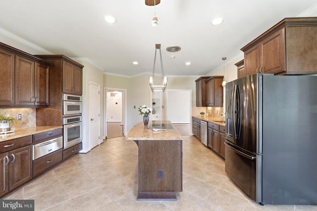 Image 12 of property listing at 3714 MONITOR PL, Olney, MD 20832