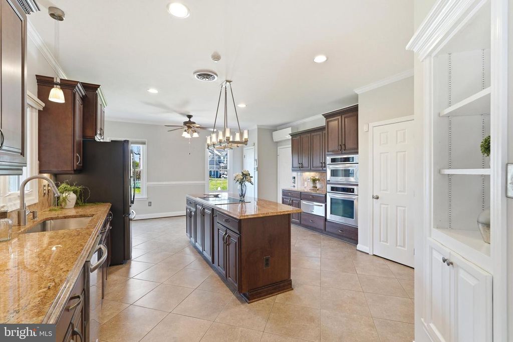 Image 9 of property listing at 3714 MONITOR PL, Olney, MD 20832