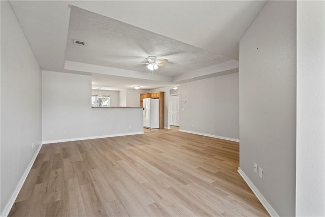 211 Ravenwood Boulevard, Siloam Springs, AR 72761