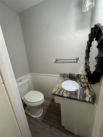 125 Redwood Drive, Highland Village, TX 75077