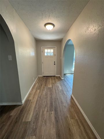 125 Redwood Drive, Highland Village, TX 75077