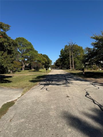 125 Redwood Drive, Highland Village, TX 75077