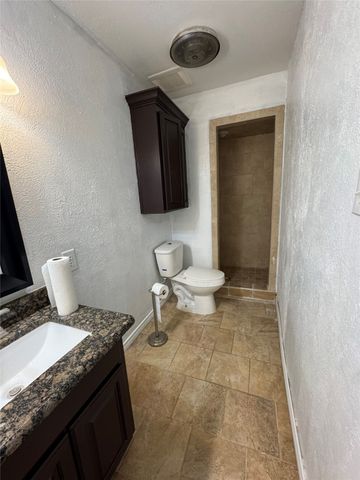 125 Redwood Drive, Highland Village, TX 75077