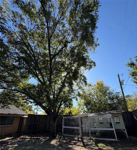 125 Redwood Drive, Highland Village, TX 75077