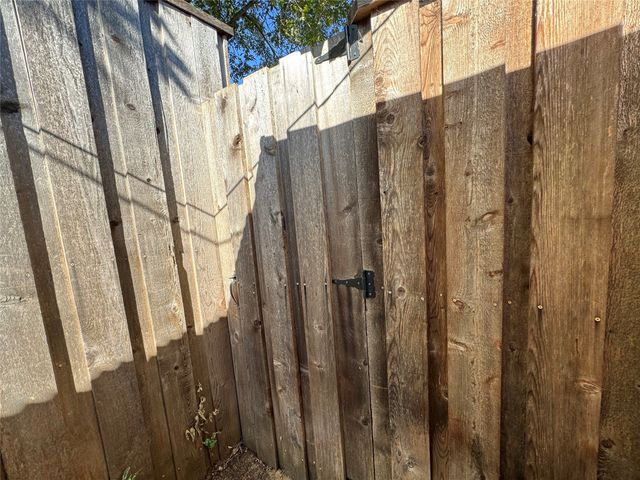 125 Redwood Drive, Highland Village, TX 75077