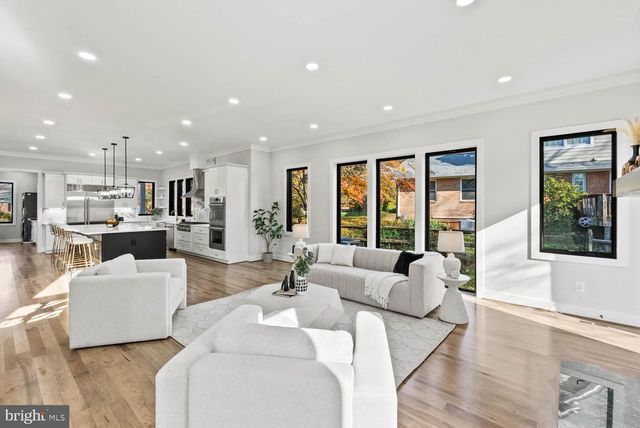 2115 NATAHOA CT, Falls Church, VA 22043