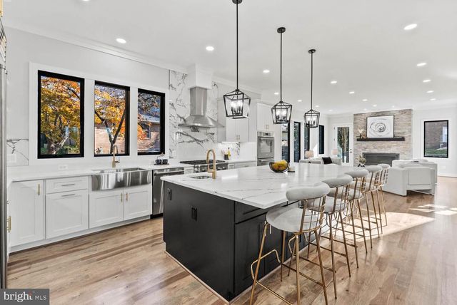 2115 NATAHOA CT, Falls Church, VA 22043