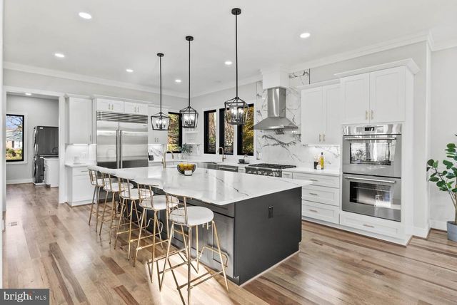 2115 NATAHOA CT, Falls Church, VA 22043