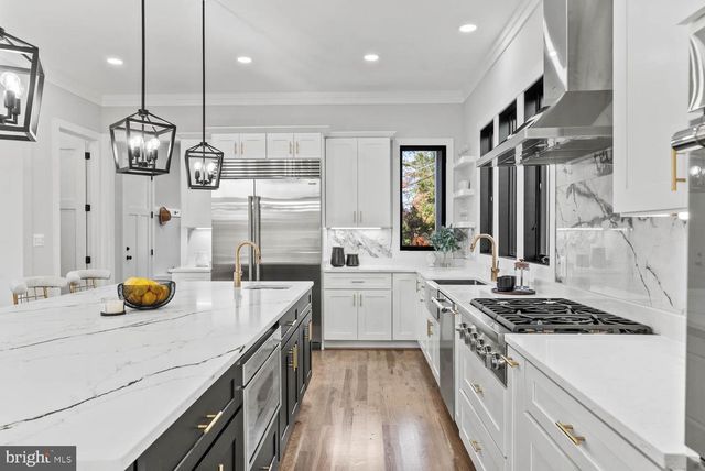 2115 NATAHOA CT, Falls Church, VA 22043