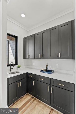 2115 NATAHOA CT, Falls Church, VA 22043