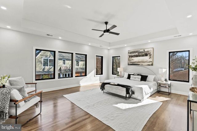 2115 NATAHOA CT, Falls Church, VA 22043