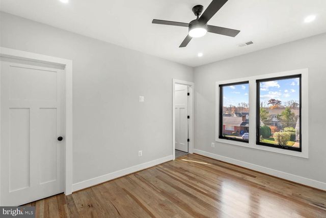 2115 NATAHOA CT, Falls Church, VA 22043