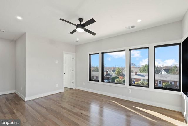 2115 NATAHOA CT, Falls Church, VA 22043