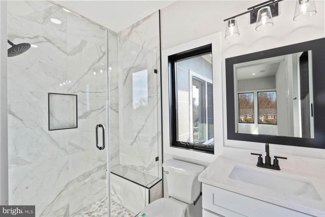 2115 NATAHOA CT, Falls Church, VA 22043