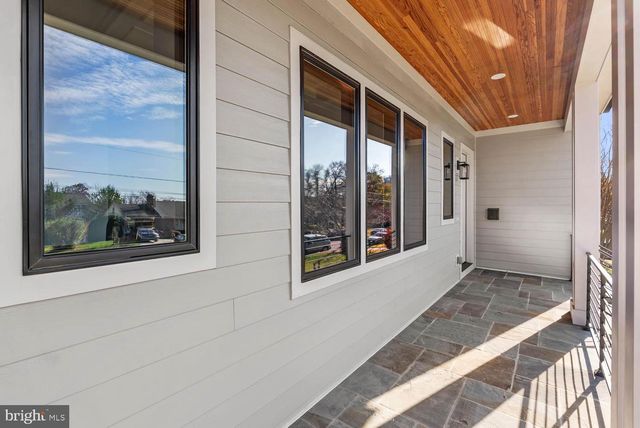 2115 NATAHOA CT, Falls Church, VA 22043