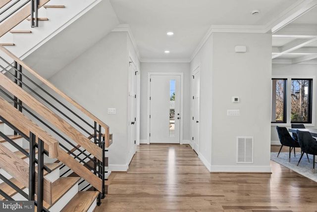 2115 NATAHOA CT, Falls Church, VA 22043