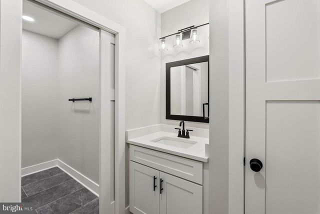 2115 NATAHOA CT, Falls Church, VA 22043