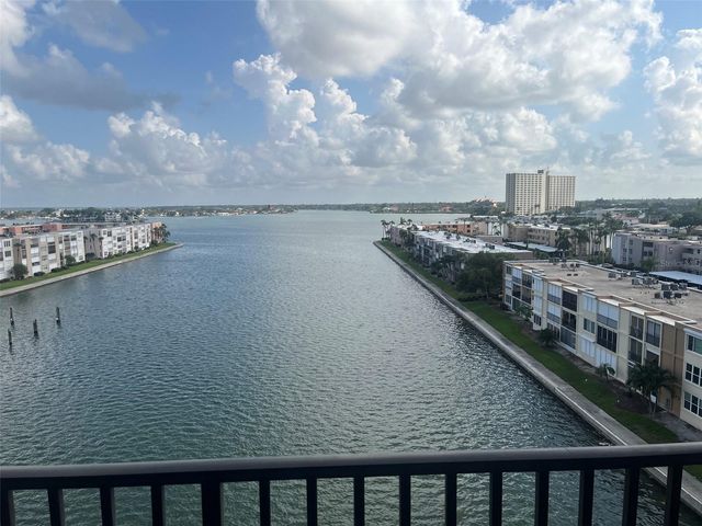 7300 SUN ISLAND DRIVE S 702, South Pasadena, FL 33707
