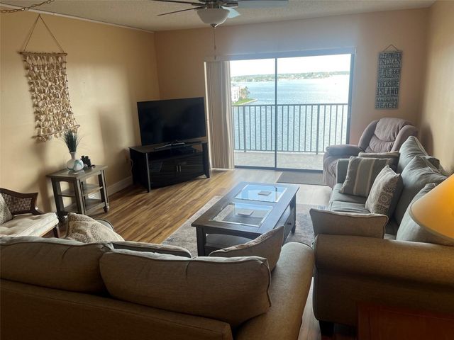 7300 SUN ISLAND DRIVE S 702, South Pasadena, FL 33707