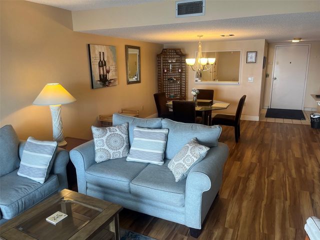 7300 SUN ISLAND DRIVE S 702, South Pasadena, FL 33707