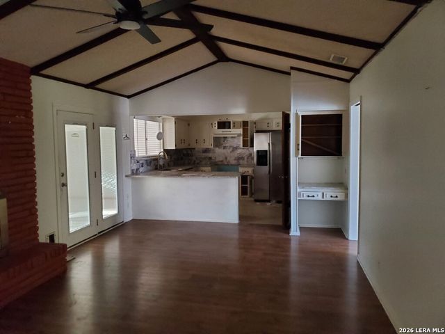 303 Cordoba Dr, Universal City, TX 78148