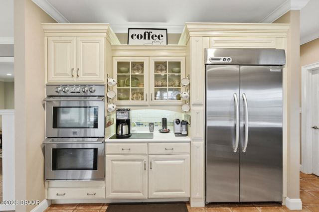 10 Magnolia Ln S, Ormond Beach, FL 32174