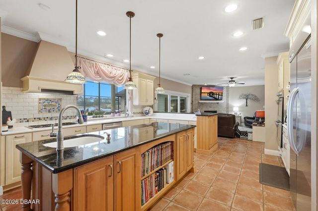 10 Magnolia Ln S, Ormond Beach, FL 32174