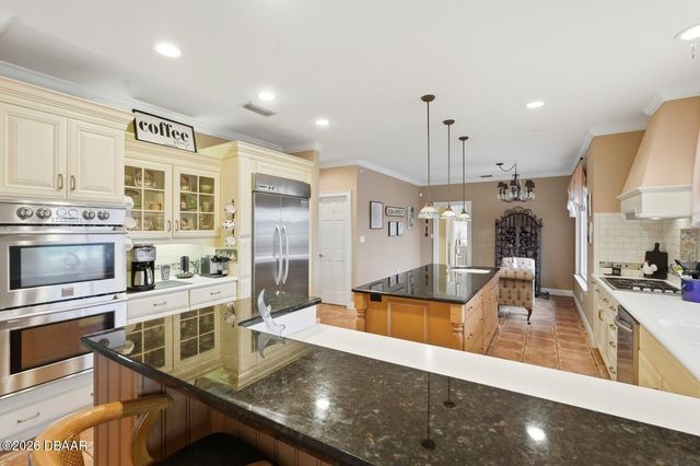 10 Magnolia Ln S, Ormond Beach, FL 32174