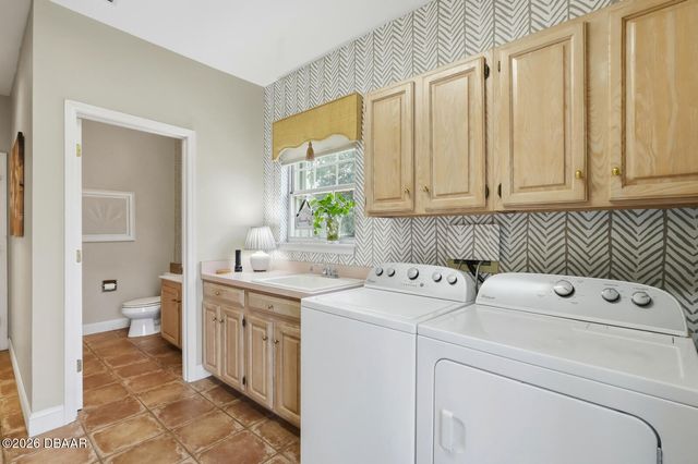 10 Magnolia Ln S, Ormond Beach, FL 32174