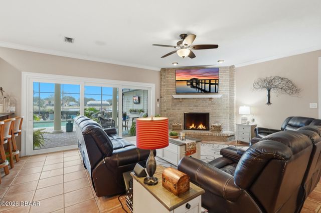 10 Magnolia Ln S, Ormond Beach, FL 32174