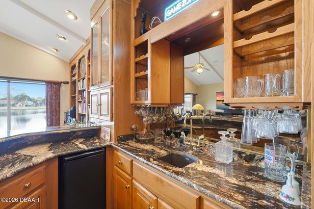 10 Magnolia Ln S, Ormond Beach, FL 32174