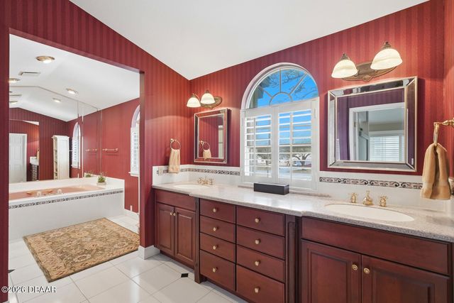 10 Magnolia Ln S, Ormond Beach, FL 32174